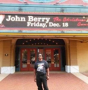 Meet your Posher, Gradis